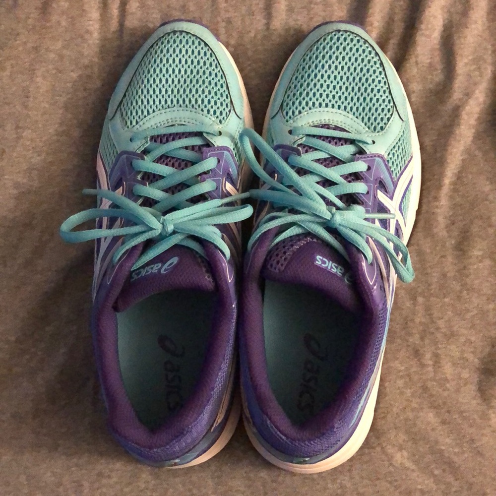 Womens size 9 ASICS